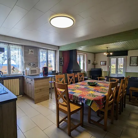 Ban-sur-meurthe-clefcy, 5 Pièces, 9 Personnes - Fr-1-589-6 * Ban-sur-Meurthe-Clefcy